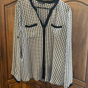 Spense Black and White Houndstooth Blouse